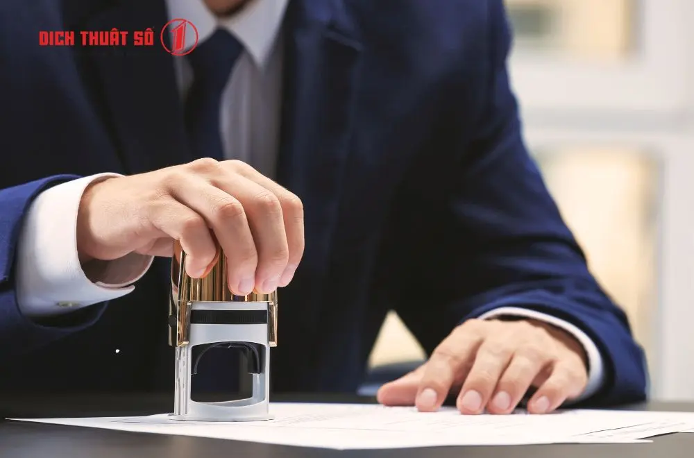 Dịch thuật công chứng hồ sơ xin việc có khó không?